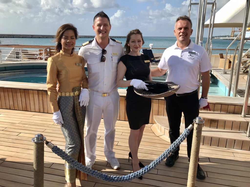 Seadream Yacht Club